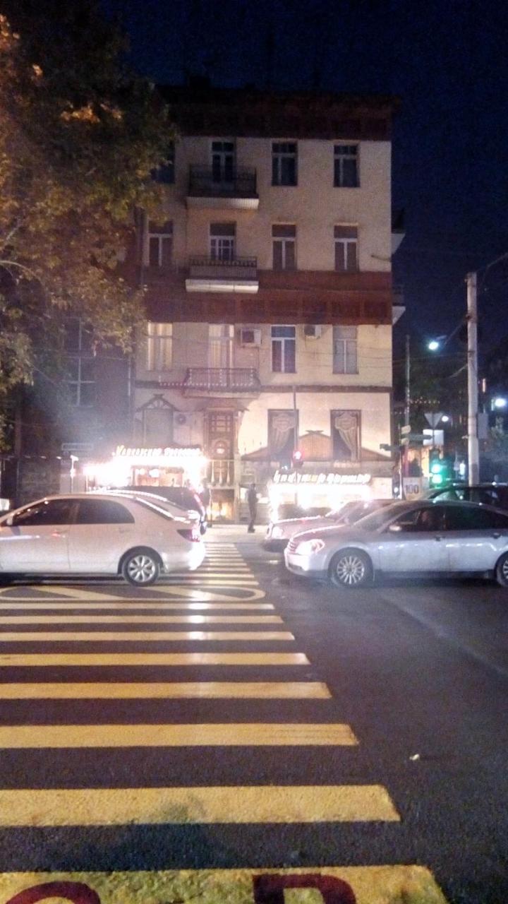 Lily'S Apartment เยเรวาน ภายนอก รูปภาพ